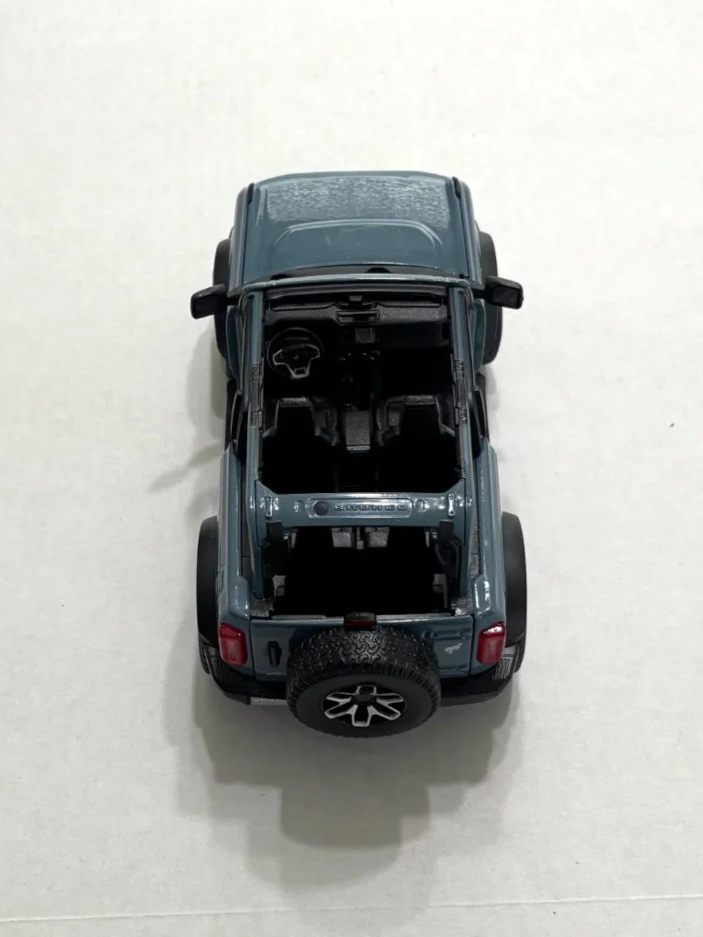 Maisto Diecast Cars 2021 Ford Bronco Badlands Blue Special Edition 1/18